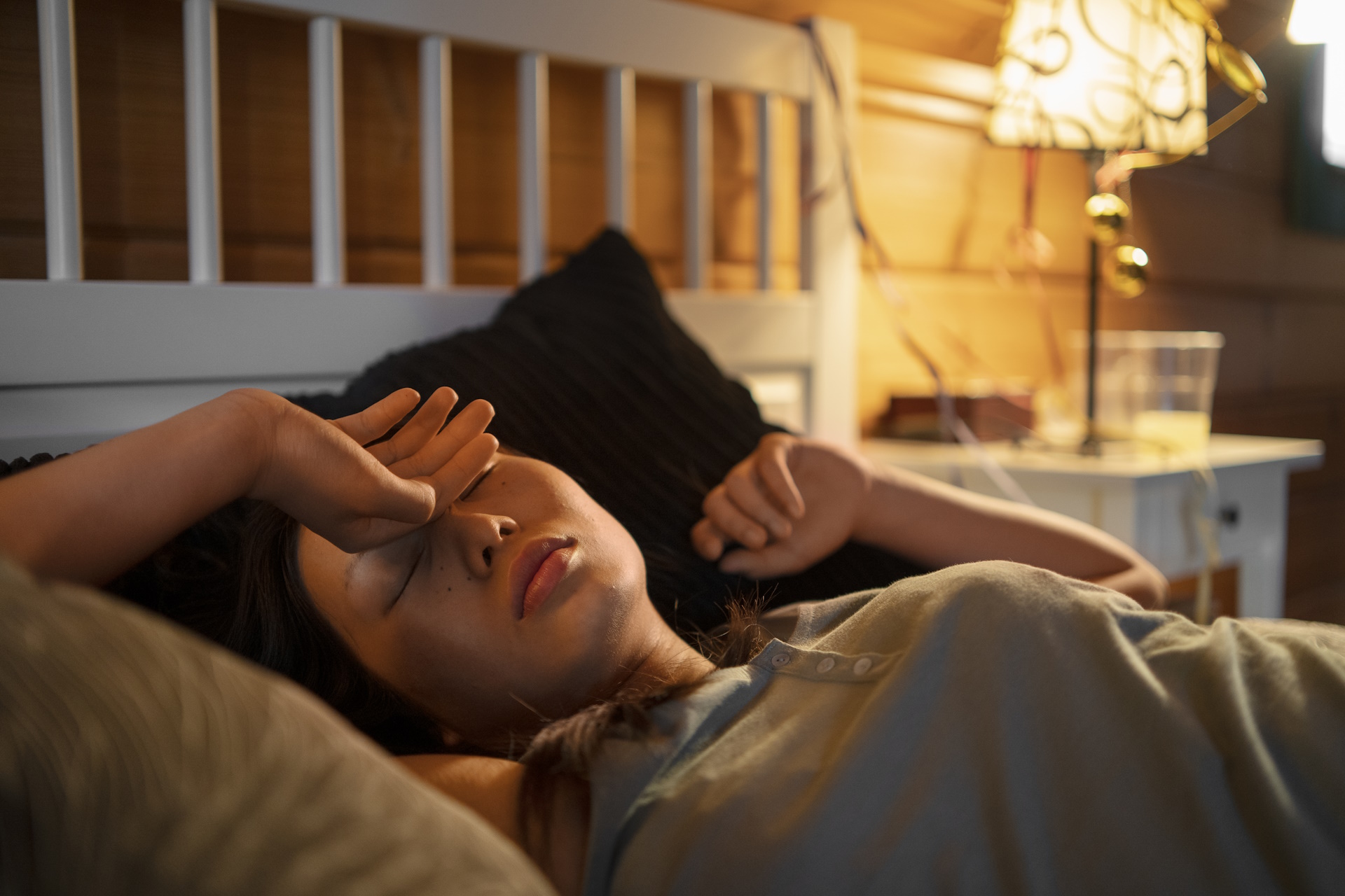 sleep girl_Freepik.jpg